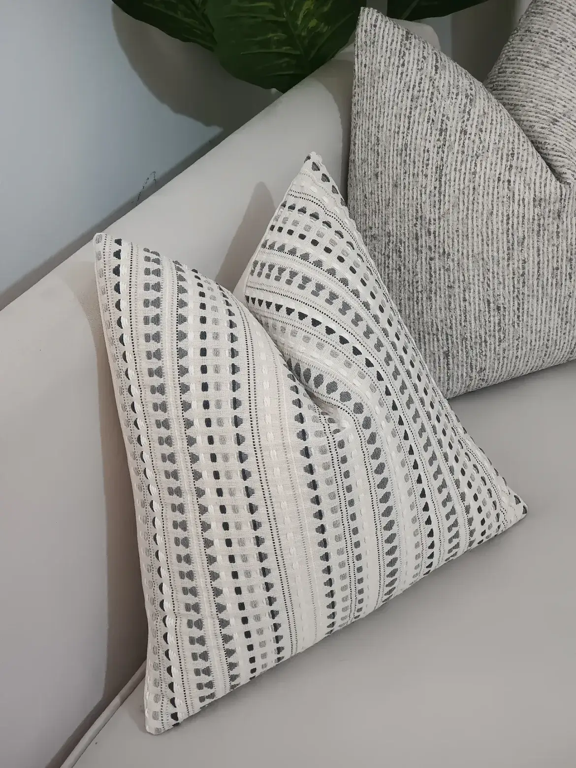 Ivory Woven Geometric Throw Pillow Set Nairobi - Image 4