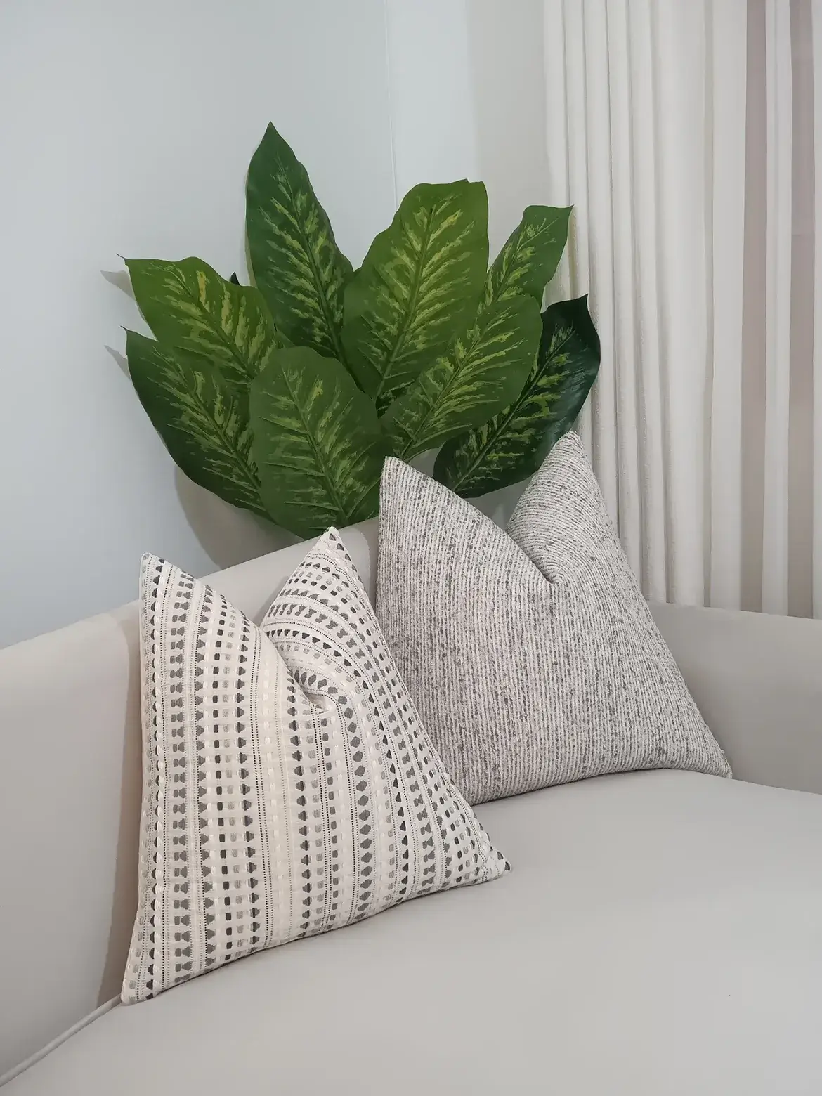 Ivory Woven Geometric Throw Pillow Set Nairobi - Image 2