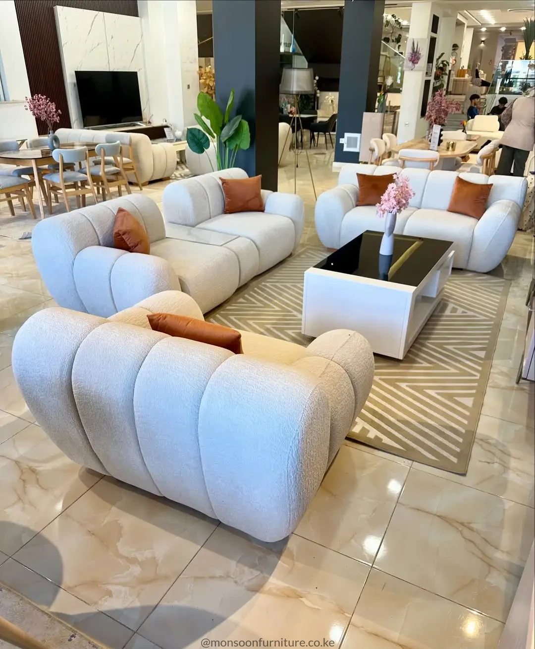 Ivory Boucle 2 Seater Curved Sofa - Image 4
