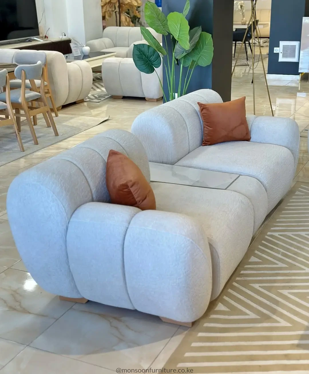 Ivory Boucle 2 Seater Curved Sofa - Image 2