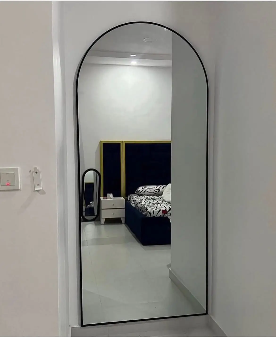 Black Arched Full Size Floor Mirror Kenya - Image 6
