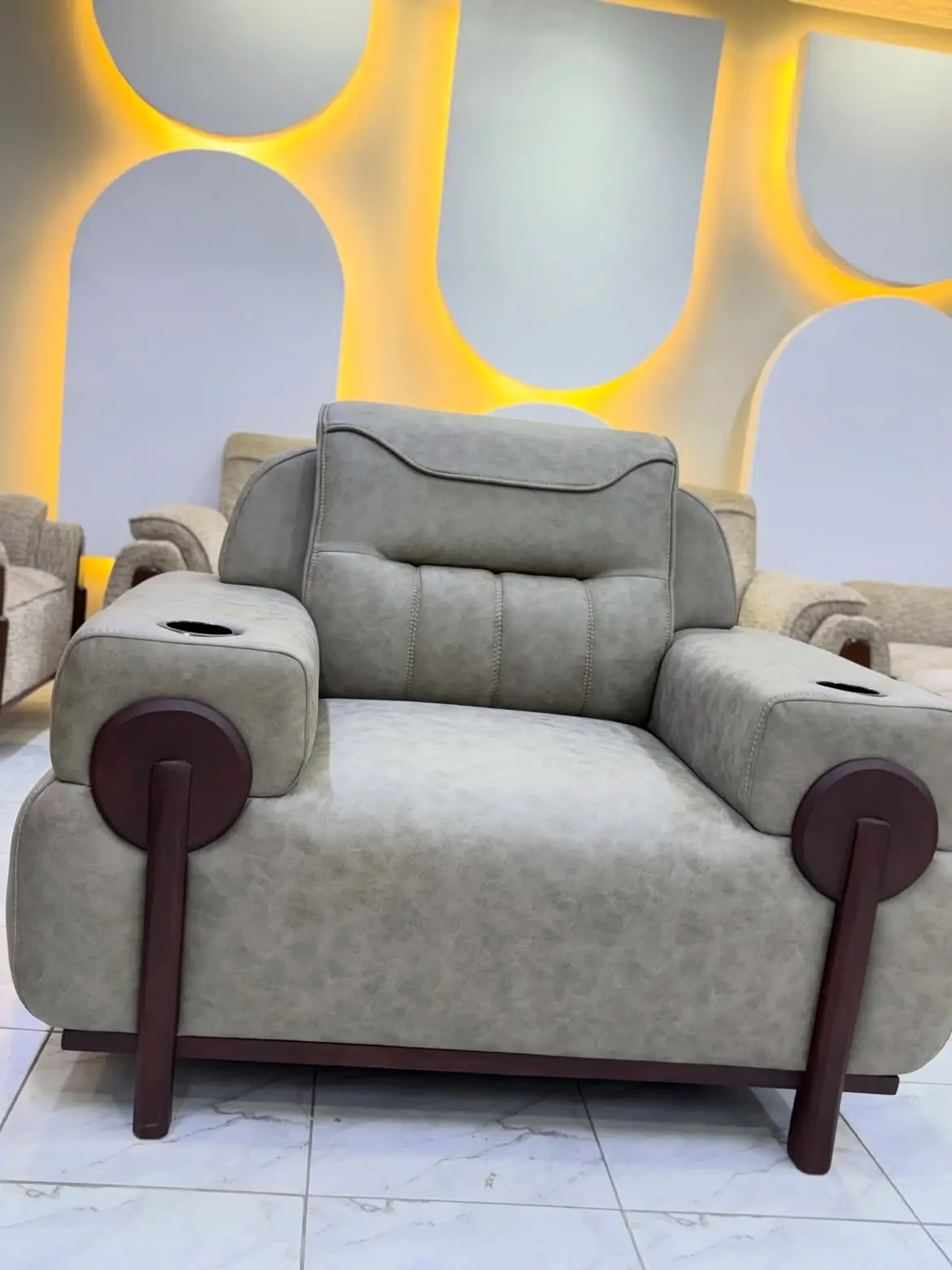 Light Grey 5 Seater Sofa with Wood-Accent Arms Kenya - Image 3