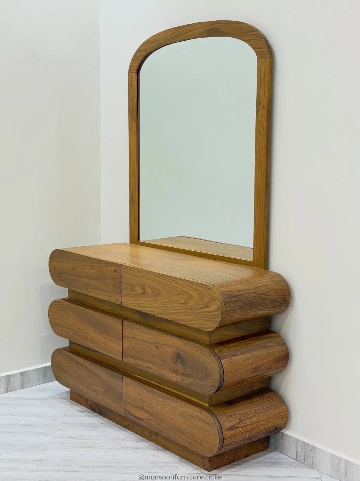 Muninga Dressing Table with Mirror Kenya - Image 2