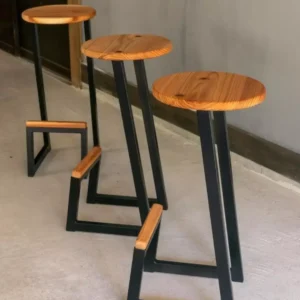 Amberhill backless metal bar stool with round wood-tone seat