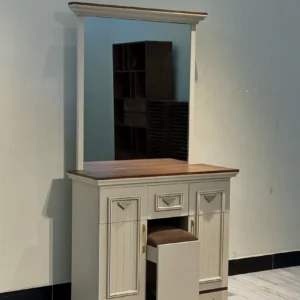 Cream panelled MDF Braemar dressing table with large rectangular mirror and storage