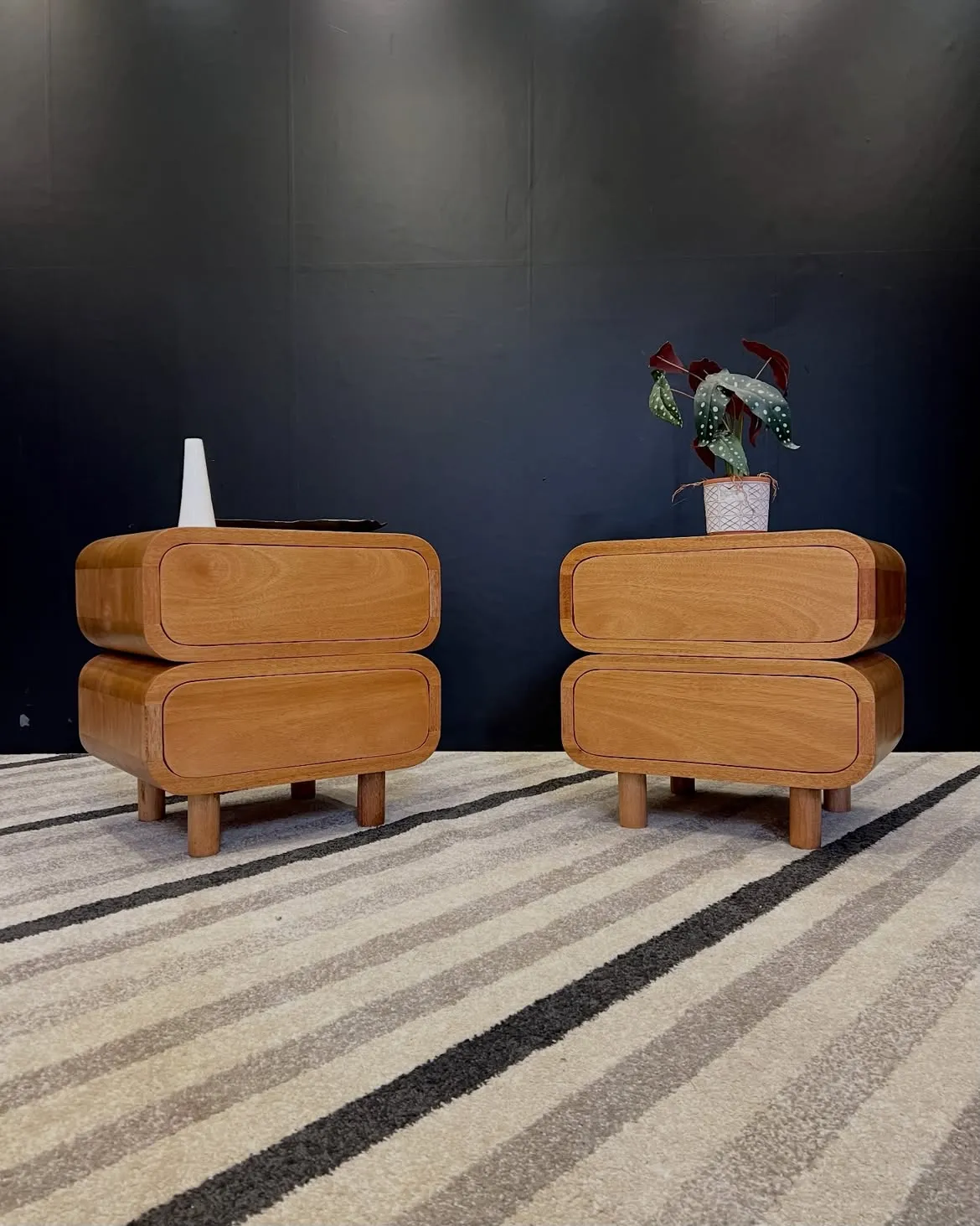 Monsoon Cloverhill Mahogany Side Table, 2 Drawers Kenya - Image 2
