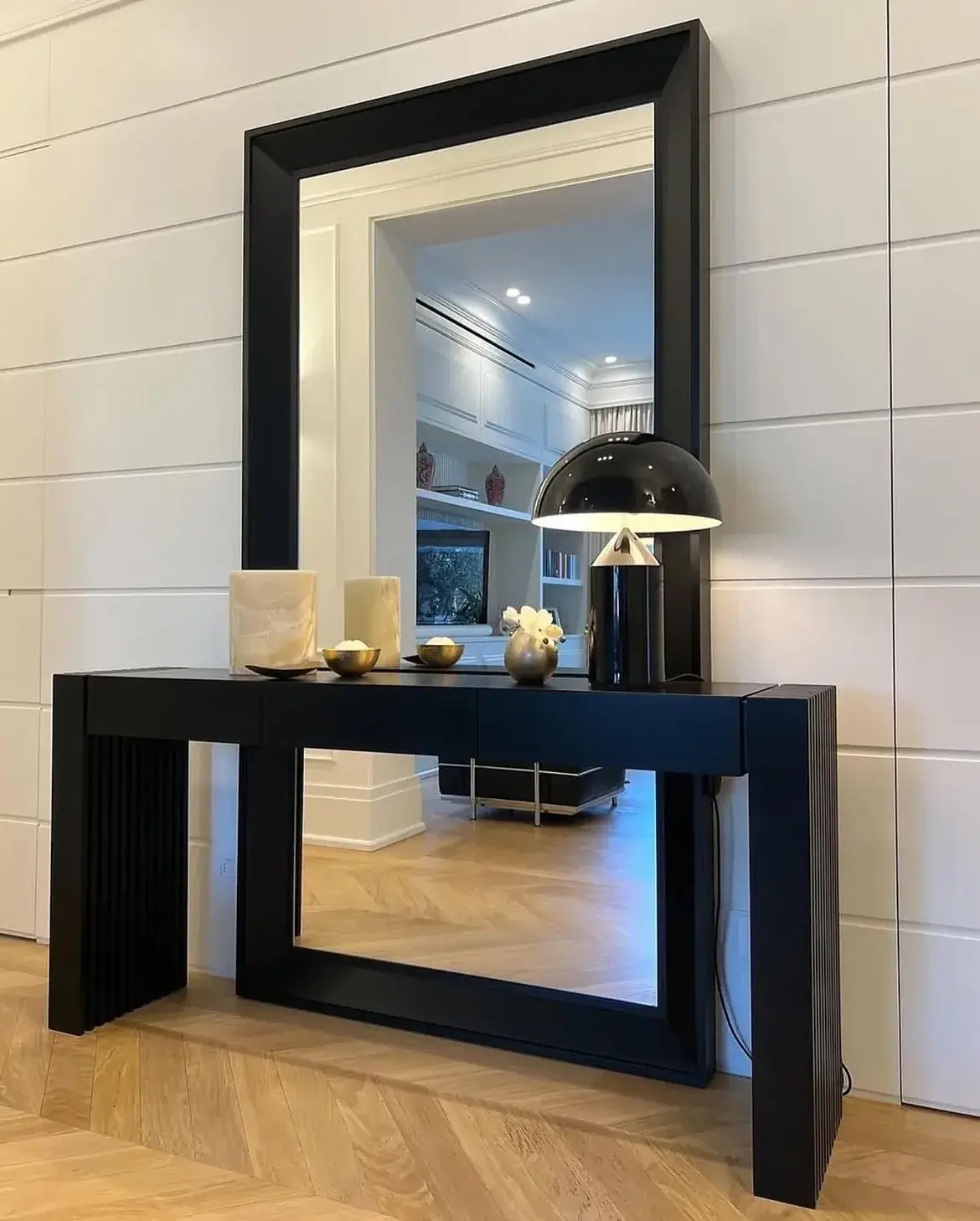 Black Ribbed Console Set with Rectangular Mirror Kenya - Image 2