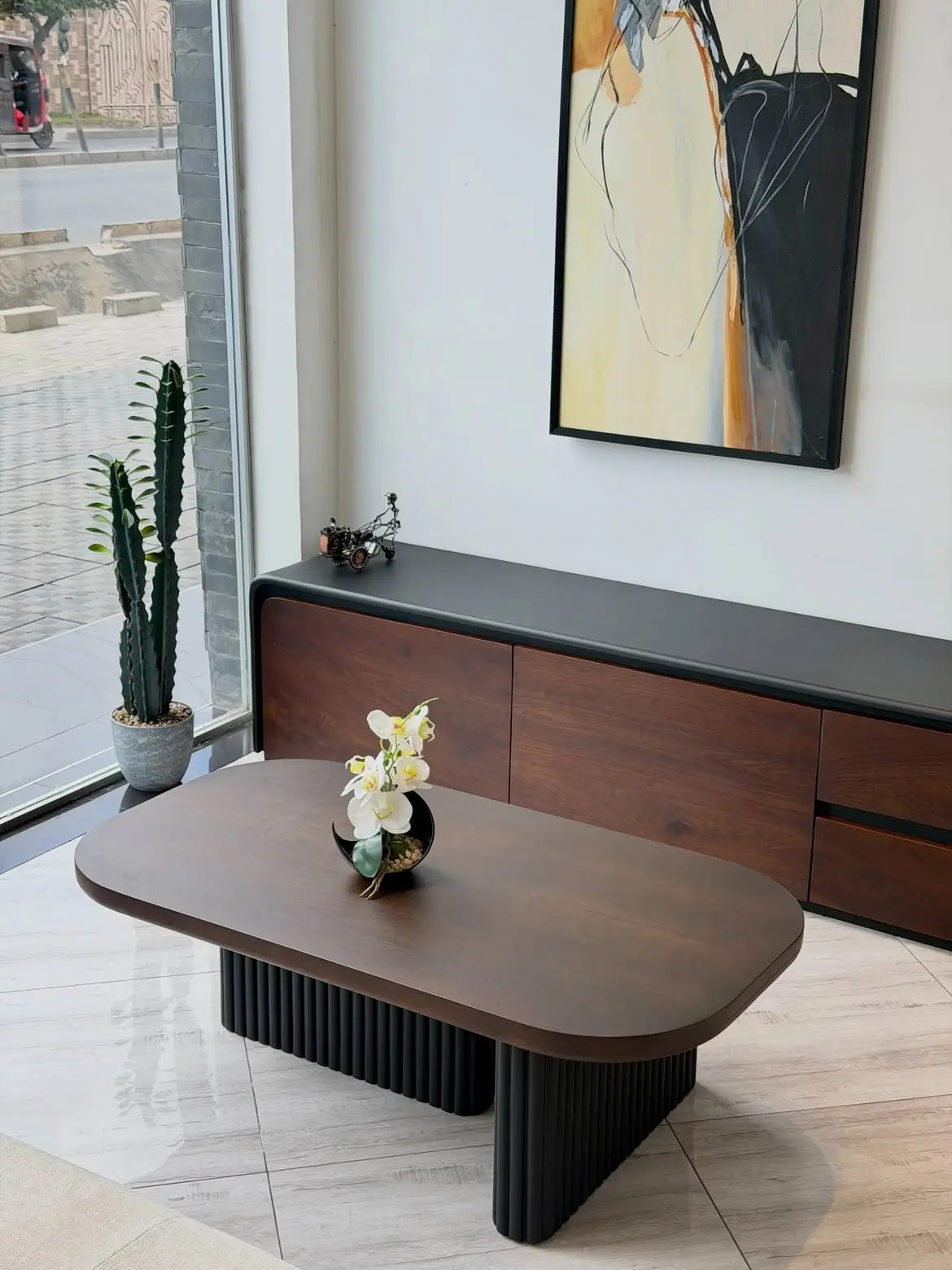 Mahogany TV Cabinet & Rounded Coffee Table Set Kenya - Image 3