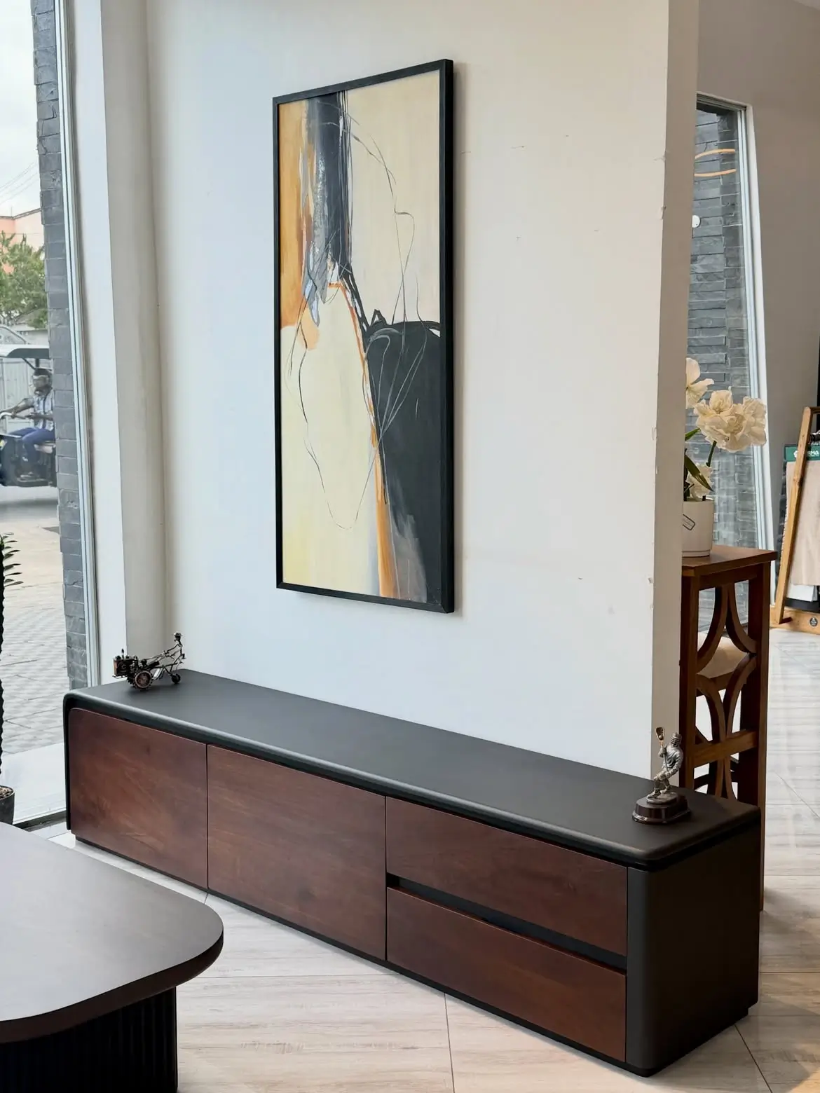 Mahogany TV Cabinet & Rounded Coffee Table Set Kenya - Image 2