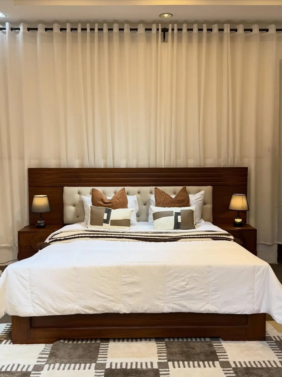Mahogany 6×6 Wide Tufted-Panel Bed Kenya - Image 2