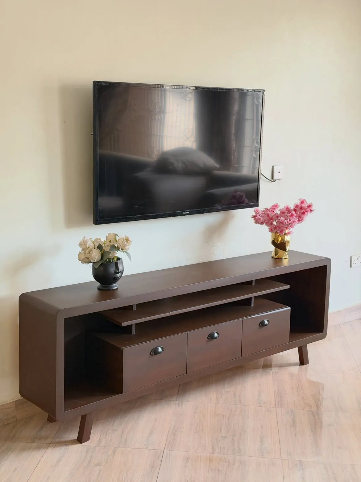 Monsoon Belldale TV Stand, 6 Feet, Open Soundbar Shelf, Kenya