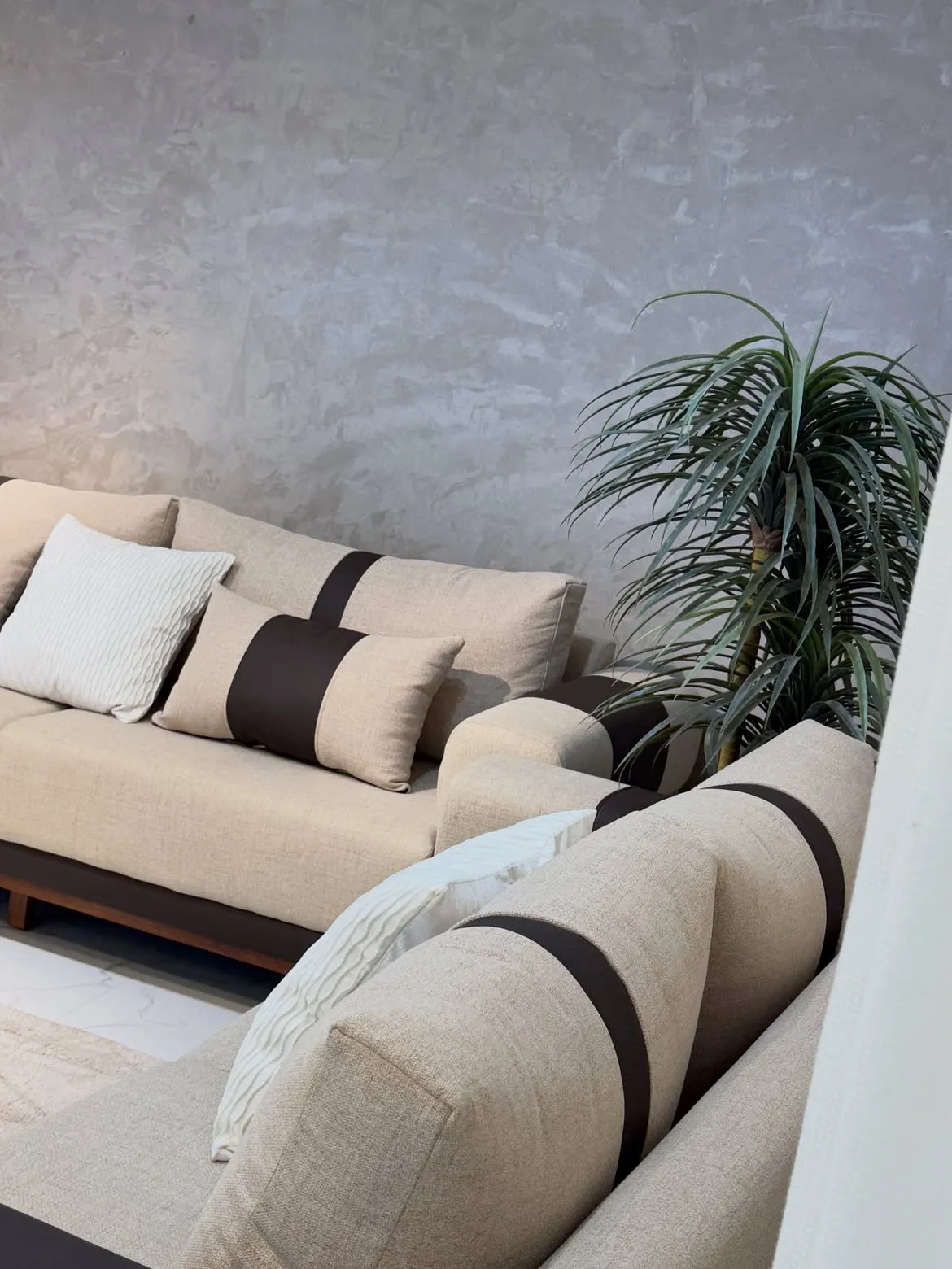 Bexley 3+2 sofa set with neutral and dark brown upholstery